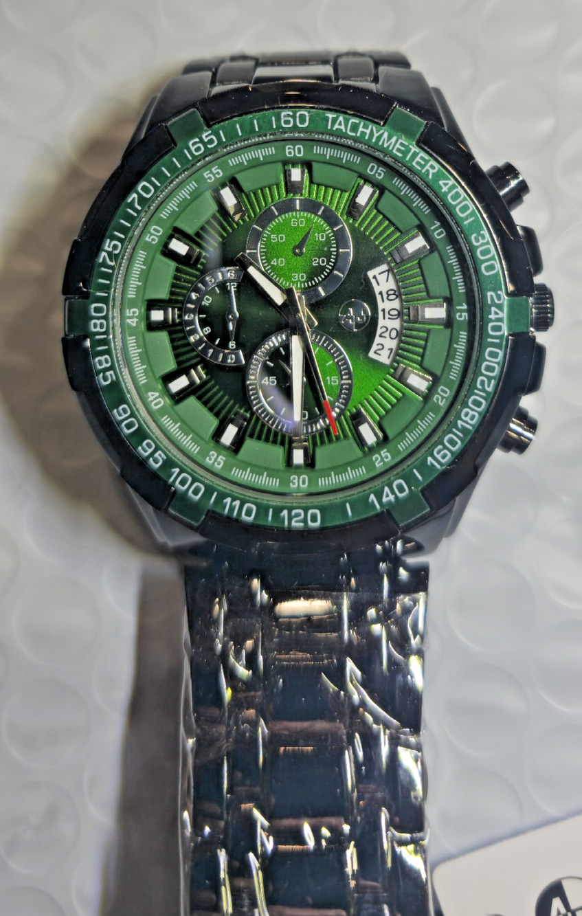 AJ Sports-Master Quartz Men’s Chronograph Date Tachymeter Green Dial Watch